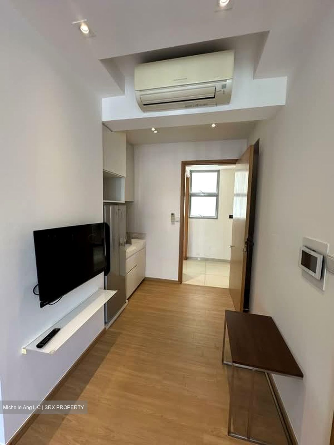 Prive (D19), Condominium #588518331